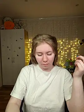 D0nna  online show from March 22, 6:31 pm