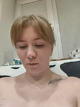 Snapshot of D0nna_ chatting on December 14, 3:28 pm D0nna online show from December 14, 3:28 pm