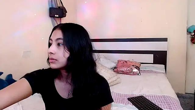 chika hellar online show from February 24, 9:04 pm