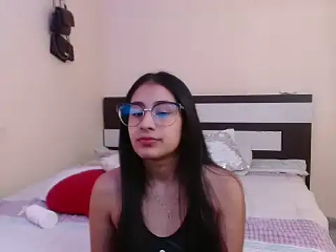 Snapshot of chika_hellar chatting on January 26, 10:13 pm chika hellar online show from January 26, 10:13 pm