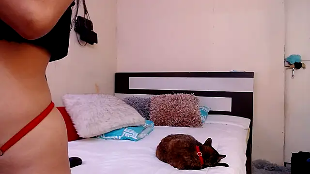 Snapshot of chika_hellar chatting on September 10, 10:20 pm chika hellar online show from September 10, 10:20 pm