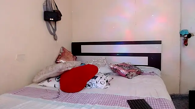 chika hellar online show from March 3, 8:49 pm