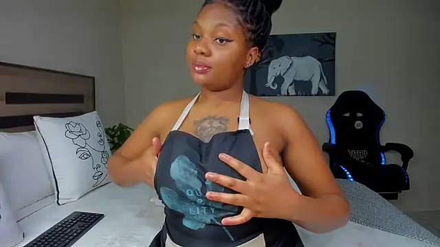 Renee-18 online show from November 16, 10:46 pm