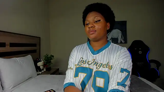 Renee-18 online show from January 12, 10:33 am