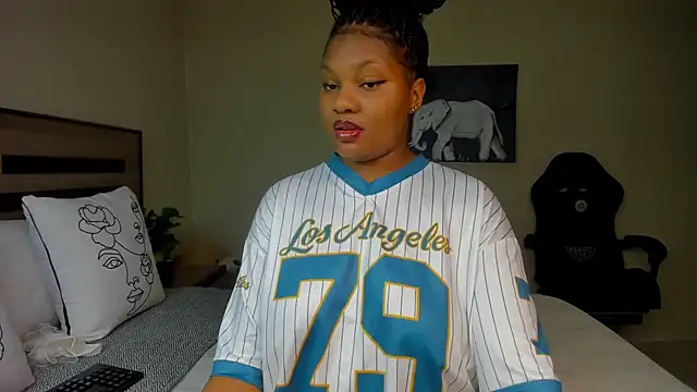 Renee-18 online show from November 24, 10:10 pm