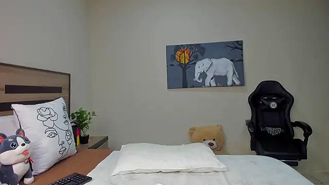 Renee-18 online show from April 9, 12:23 am