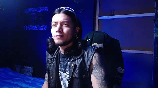 Dicaprioo  online show from February 2, 7:18 am