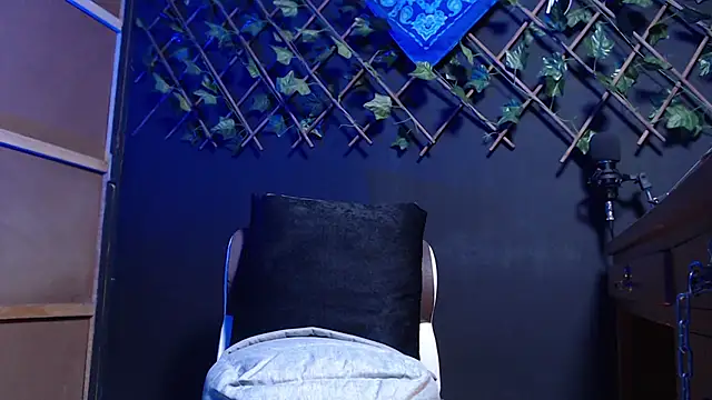 Dicaprioo  online show from November 26, 5:51 am