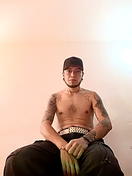 Dicaprioo  online show from March 11, 5:18 pm