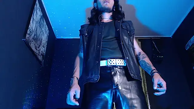 Dicaprioo  online show from April 10, 2:40 am