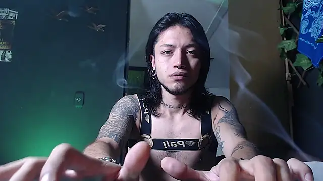 Dicaprioo  online show from November 7, 6:45 pm