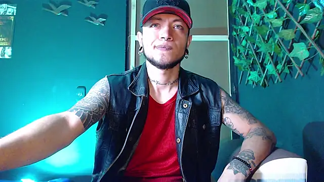 Dicaprioo  online show from November 14, 2:32 pm