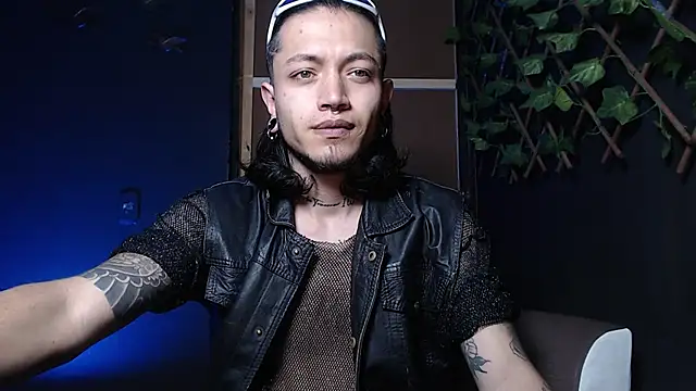 Dicaprioo  online show from October 24, 5:39 am