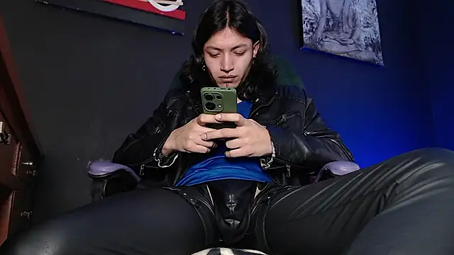 Dicaprioo  online show from February 7, 2:58 pm