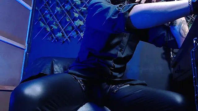 Dicaprioo  online show from November 28, 7:19 am