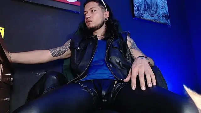 Dicaprioo  online show from February 10, 7:57 pm