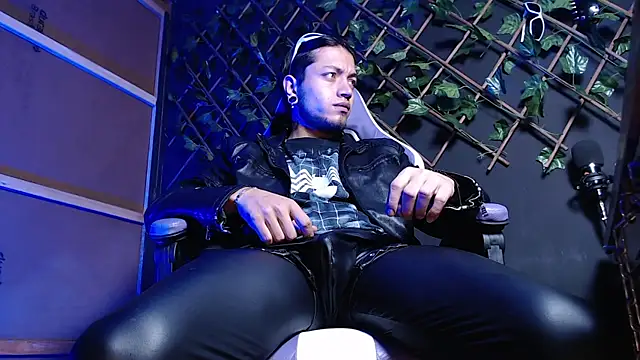 Dicaprioo  online show from December 23, 7:51 am