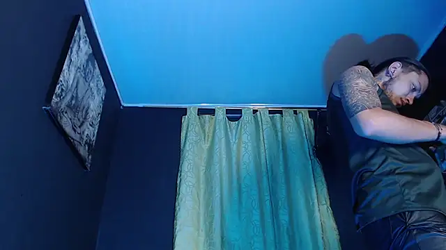 Dicaprioo  online show from April 8, 5:42 am