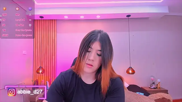 EmilyHaan online show from December 20, 4:04 am