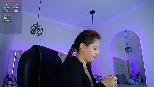 Charlotte Jones   online show from January 15, 11:13 am