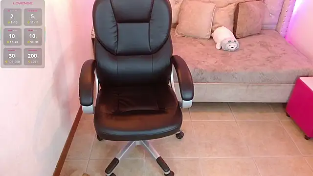 Charlotte Jones   online show from December 2, 6:20 pm