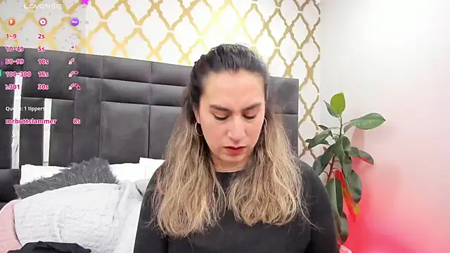 Snapshot of RubbyTaylor chatting on May 18, 2:44 pm RubbyTaylor online show from May 18, 2:44 pm
