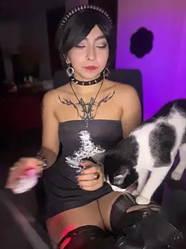 Snapshot of _Gothiccbitch_ chatting on July 12, 4:57 am Gothiccbitch online show from July 12, 4:57 am