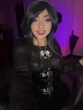  Gothiccbitch  online show from May 27, 5:37 am