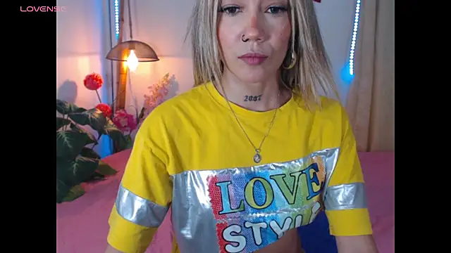 Veronicaa 2 online show from November 26, 10:21 pm