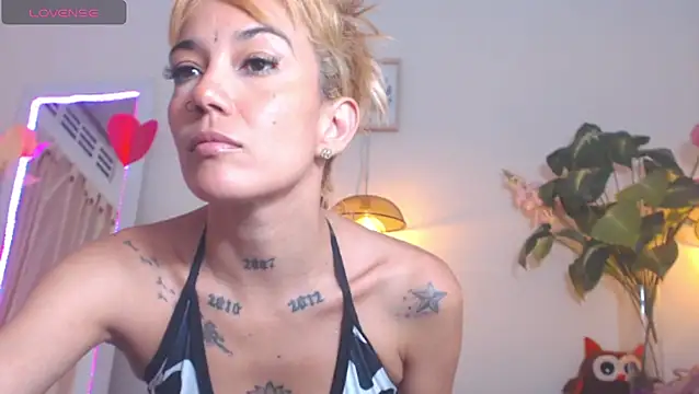 Veronicaa 2 online show from June 13, 10:40 pm