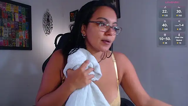 Snapshot of Rachell__420 chatting on June 20, 2:44 pm Rachell 420 online show from June 20, 2:44 pm