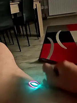 Szeltolo001 online show from March 20, 11:17 pm