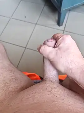 Szeltolo001 online show from December 18, 11:14 am