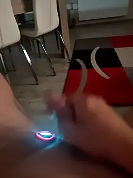 Szeltolo001 online show from April 18, 2:25 am