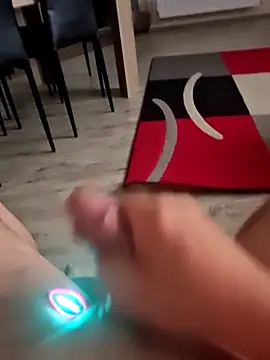 Szeltolo001 online show from March 30, 2:35 am