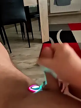 Szeltolo001 online show from February 15, 5:19 am