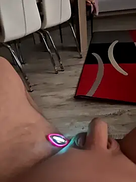 Szeltolo001 online show from April 21, 1:07 am