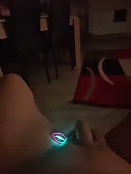 Szeltolo001 online show from March 22, 11:17 pm