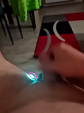 Szeltolo001 online show from March 7, 3:35 am