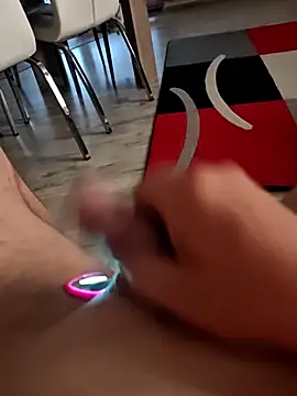 Szeltolo001 online show from April 6, 4:08 am