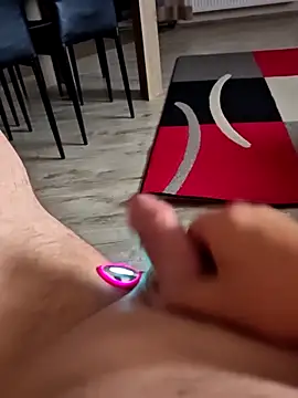 Szeltolo001 online show from April 2, 2:19 am