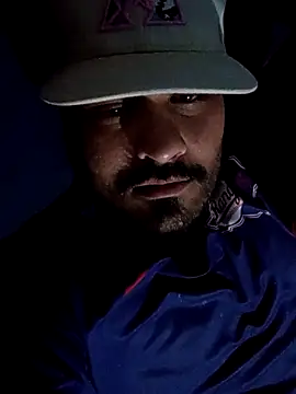 Snapshot of GILBERTHOR92 chatting on February 24, 3:18 am GILBERTHOR92 online show from February 24, 3:18 am