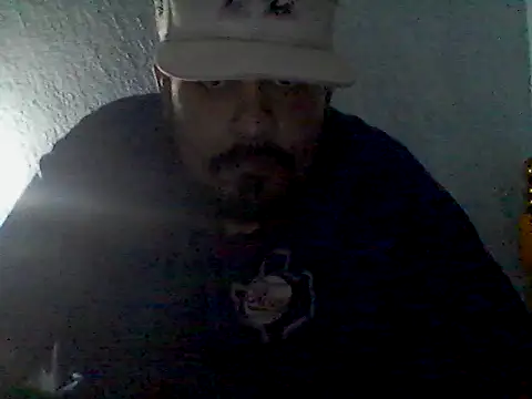 Snapshot of GILBERTHOR92 chatting on March 2, 5:41 am GILBERTHOR92 online show from March 2, 5:41 am