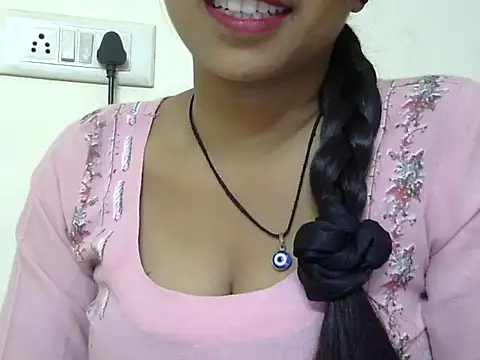 momo lov online show from October 18, 5:20 am