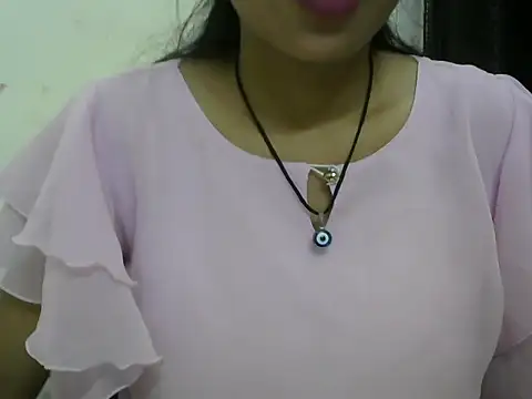 momo lov online show from October 3, 5:09 am