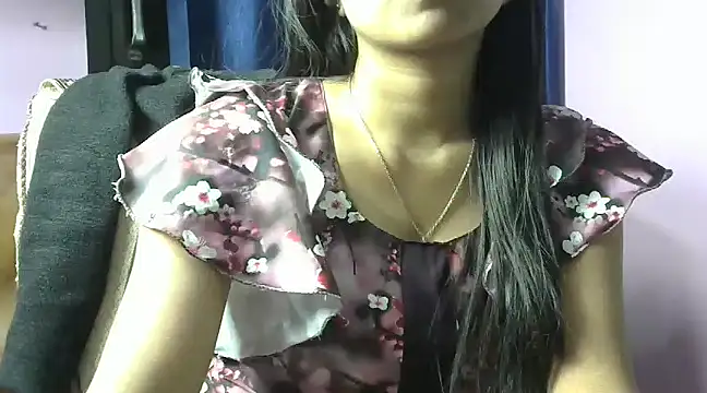 momo lov online show from February 13, 8:17 am