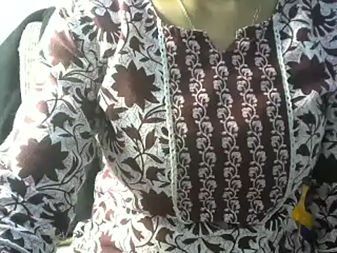 momo lov online show from February 15, 5:19 am