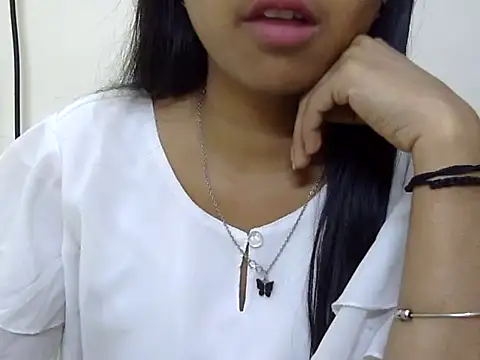 momo lov online show from March 19, 5:19 am