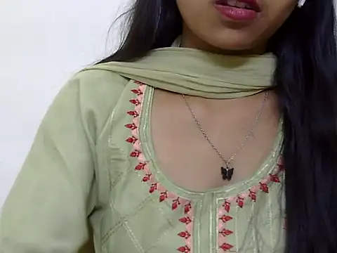 momo lov online show from March 18, 8:17 am