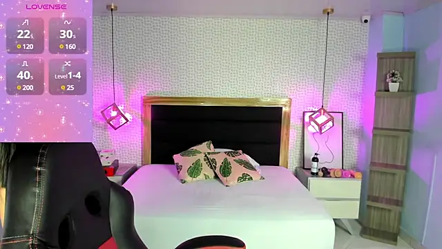 Snapshot of delilaquinn chatting on March 21, 12:17 pm delilaquinn online show from March 21, 12:17 pm